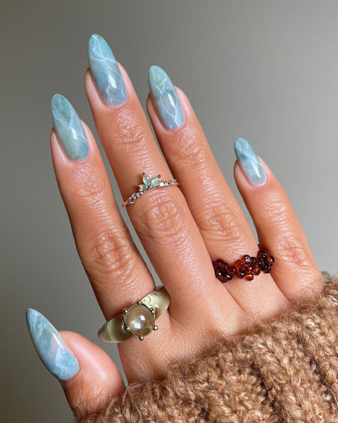 marble nails courtesy of sansungnails